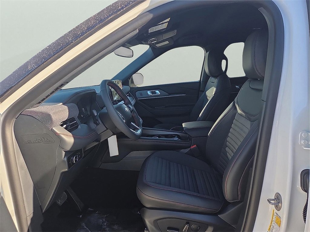 New 2026 Ford Explorer ST-Line w/ ST-Line Street Pack image 12