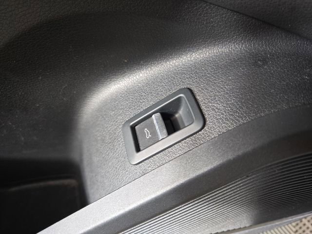 Used 2018 Audi SQ5 Prestige image 28