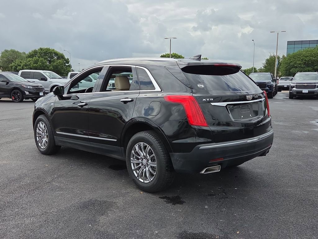 Used 2017 Cadillac XT5 Luxury w/ Driver Awareness Package image 15