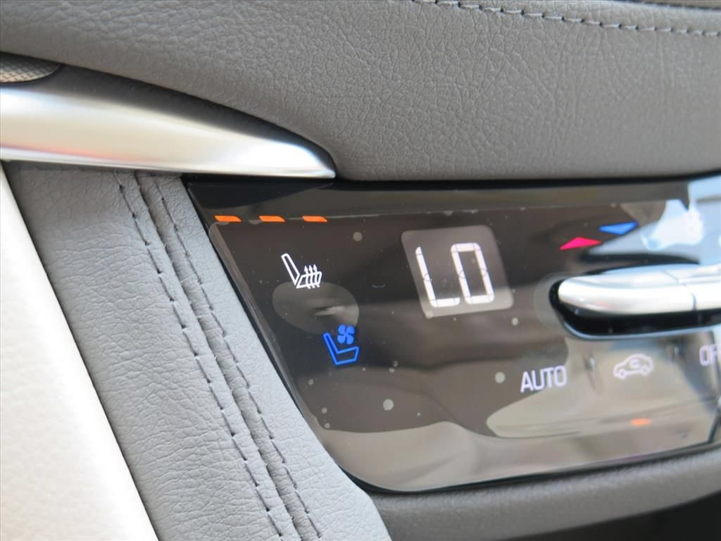 New 2026 Cadillac XT5 Premium Luxury w/ Driver Assist Package AWD/4WD image 17