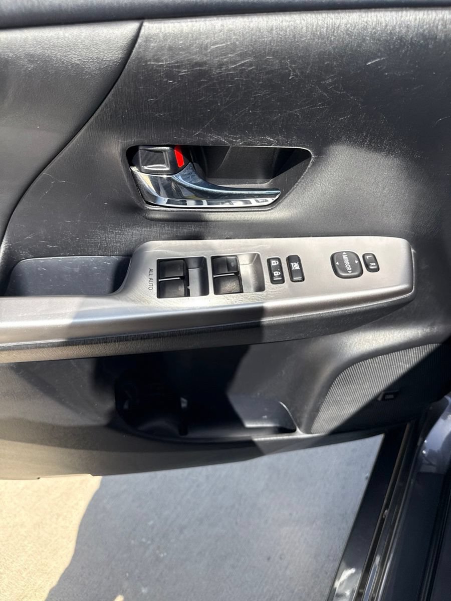Used 2017 Toyota Prius V Five w/ Advanced Technology Package FWD image 9