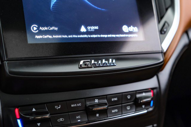 Used 2018 Maserati Ghibli S GranLusso AWD/4WD image 26