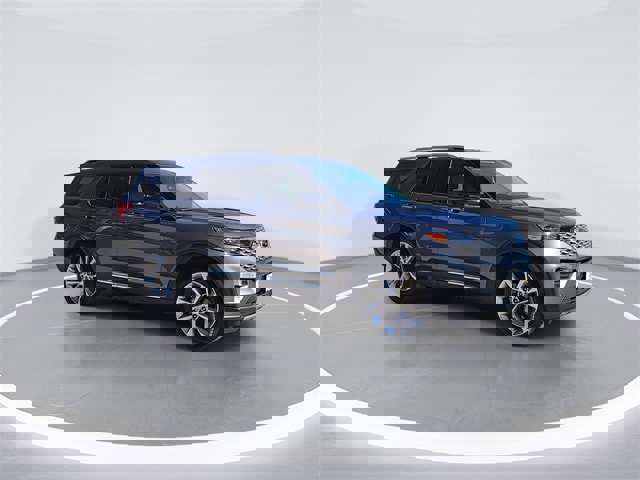 Used 2023 Ford Explorer Platinum w/ Technology Package image 2