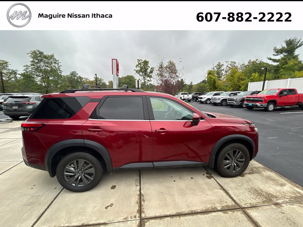 Used 2023 Nissan Pathfinder SV AWD/4WD image 4