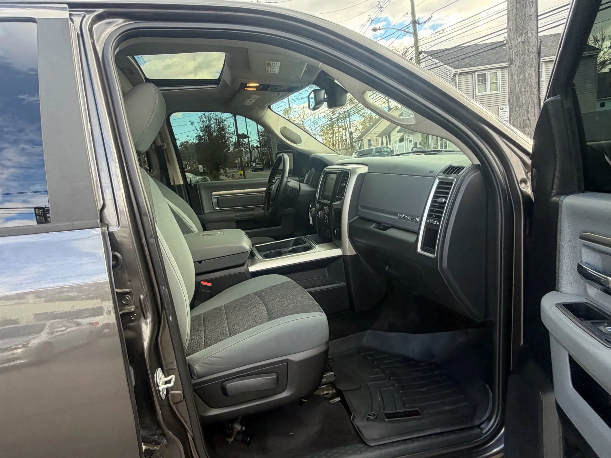 Used 2017 RAM 1500 Big Horn image 27