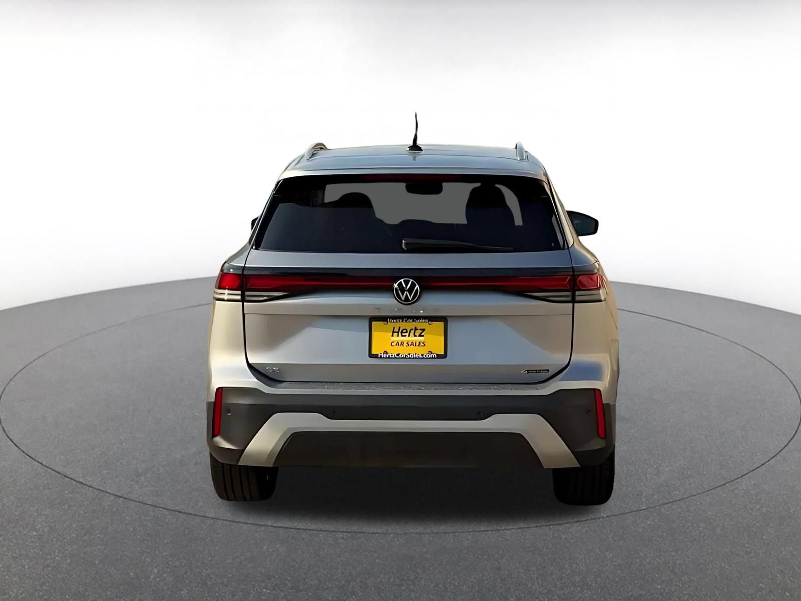 Used 2026 Volkswagen Tiguan SE AWD/4WD image 12