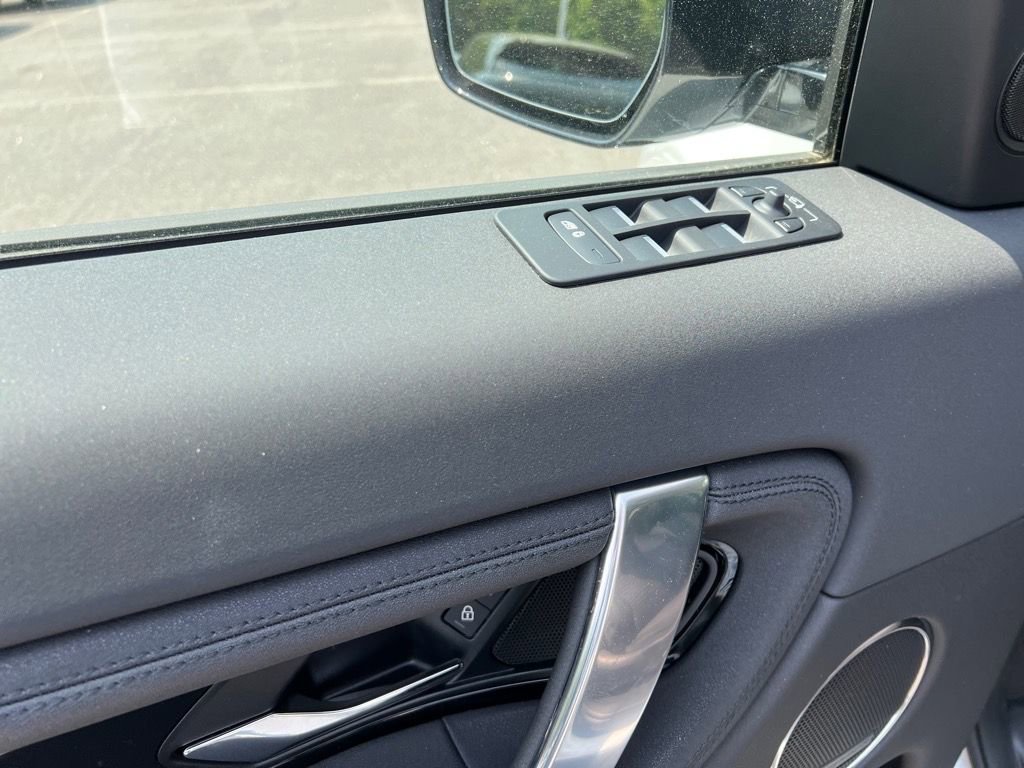 New 2025 Land Rover Discovery Sport S image 11