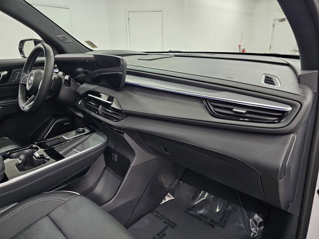 Used 2025 Buick Enclave Sport Touring FWD image 13