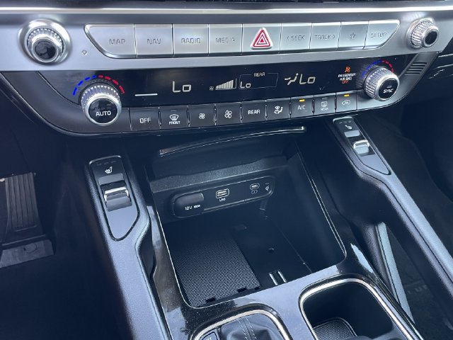 Used 2025 Kia Telluride S AWD/4WD image 19