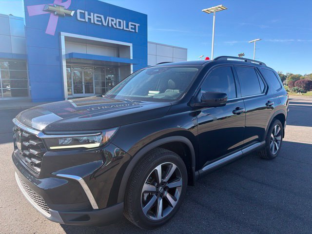 Used 2025 Honda Pilot Elite image 1