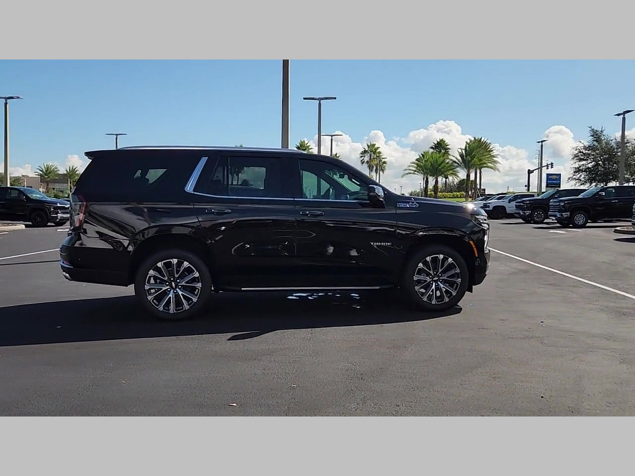 New 2025 Chevrolet Tahoe High Country image 23