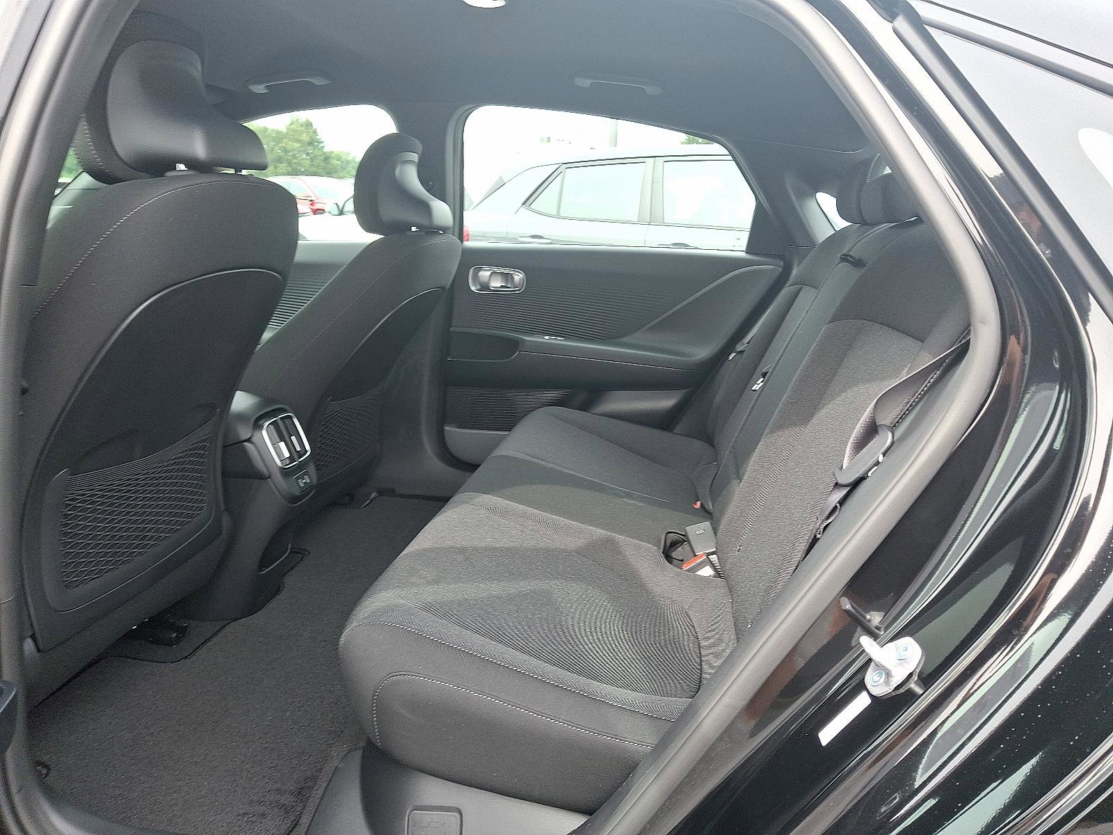 New 2025 Hyundai Ioniq 6 SE image 6