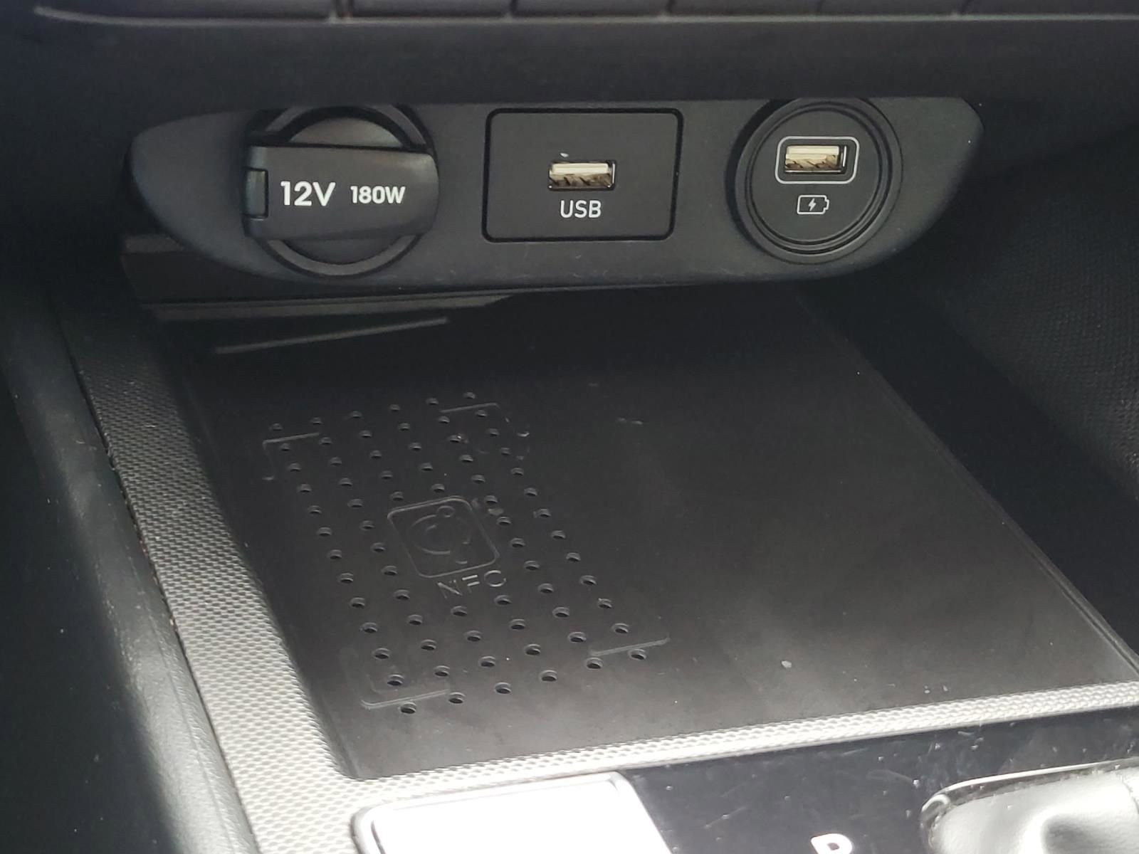 Used 2023 Hyundai Elantra Limited FWD image 25