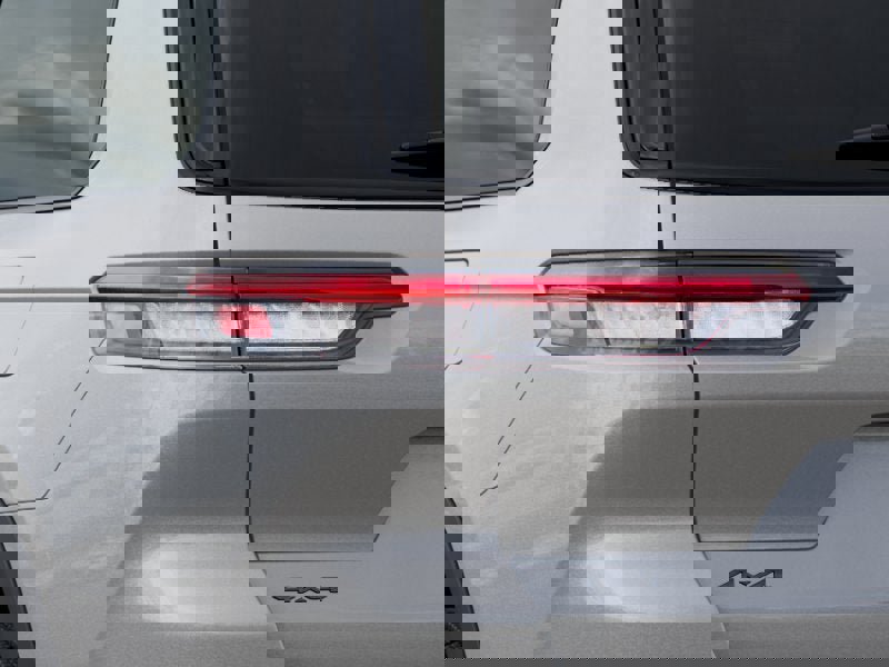 New 2025 Jeep Grand Cherokee L Limited w/ Luxury Tech Group II image 38