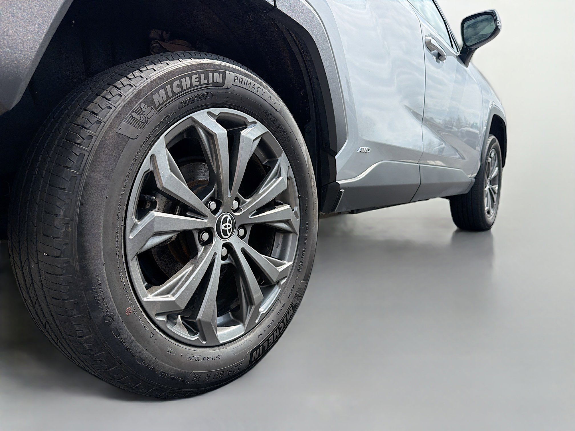 Used 2024 Toyota RAV4 Limited AWD/4WD image 15