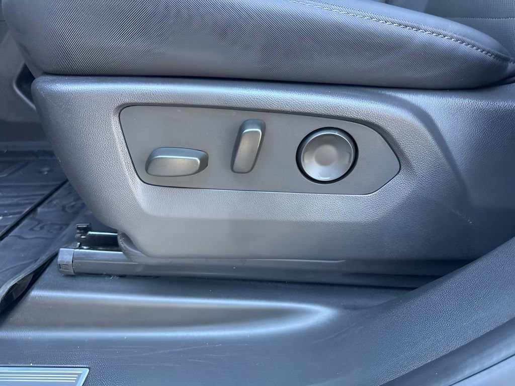 Used 2025 GMC Hummer EV 2X AWD/4WD image 17