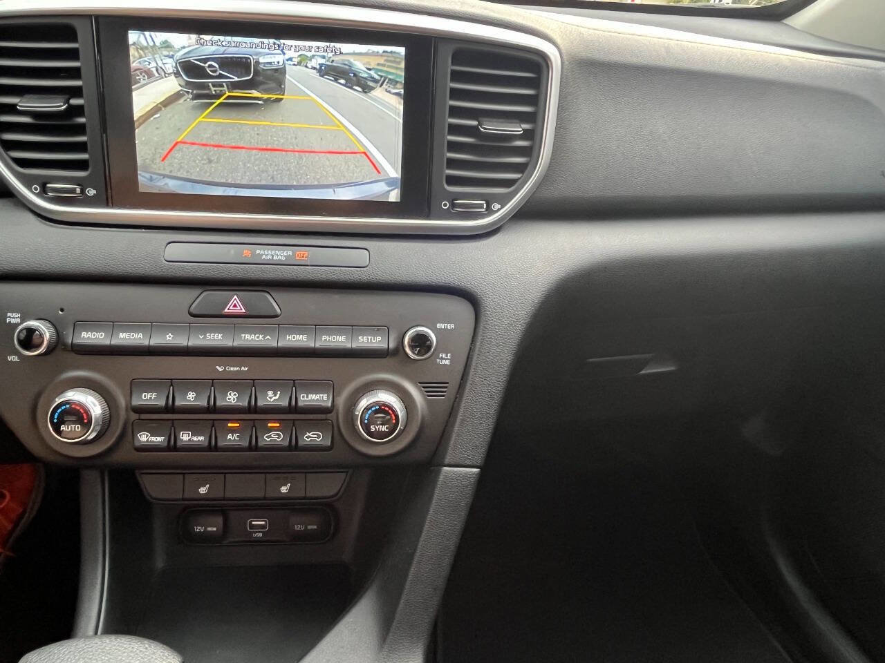 Used 2020 Kia Sportage LX w/ LX Popular Package image 17