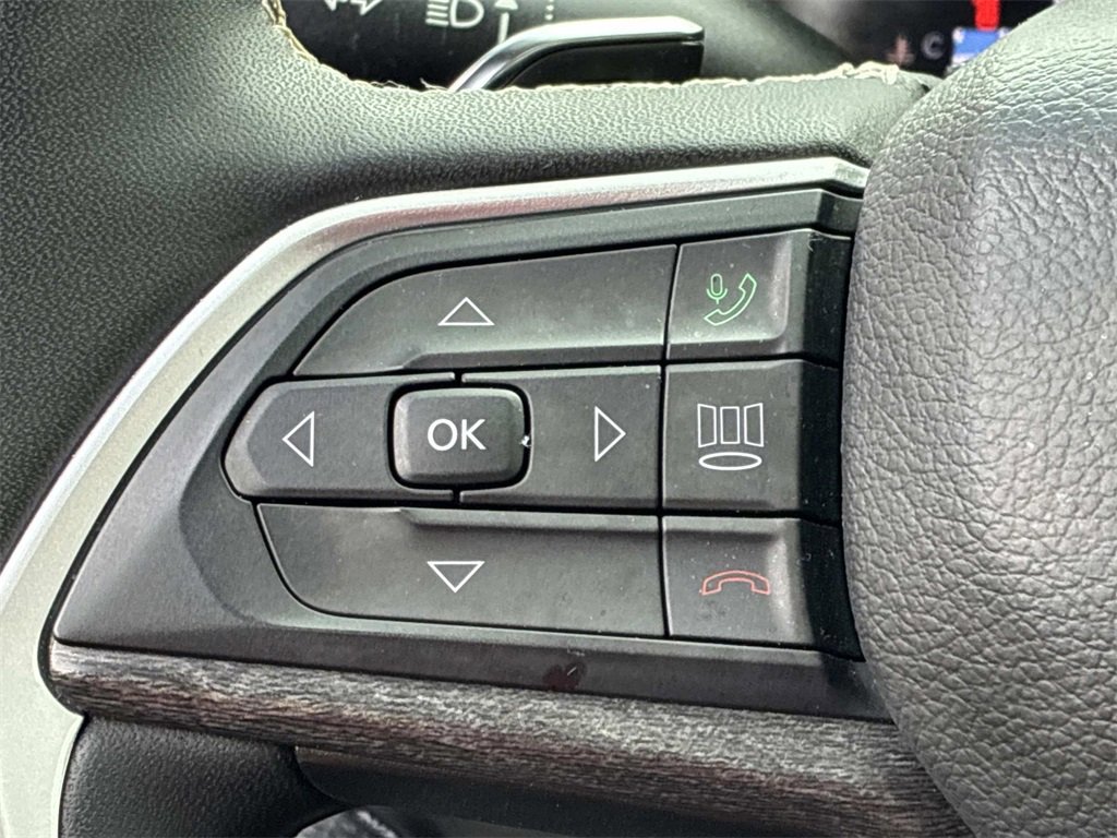 Used 2023 Jeep Grand Cherokee 4WD 4xe image 30