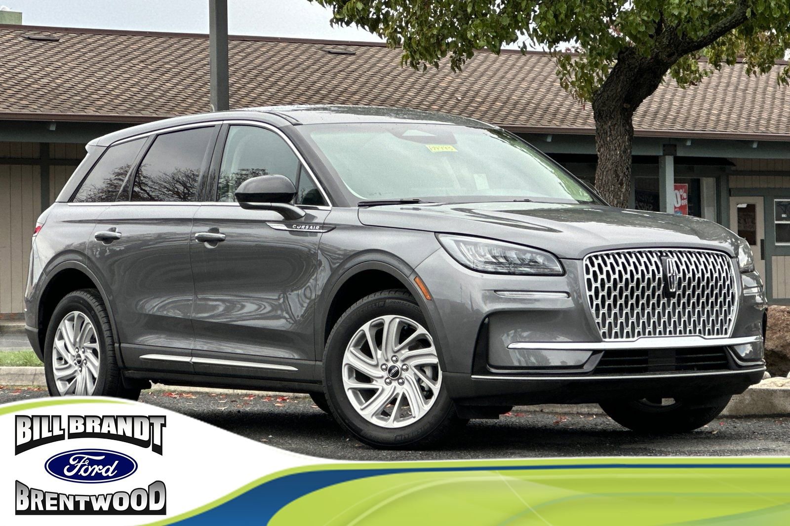 Used 2025 Lincoln Corsair FWD w/ Rear Removable Package Tray