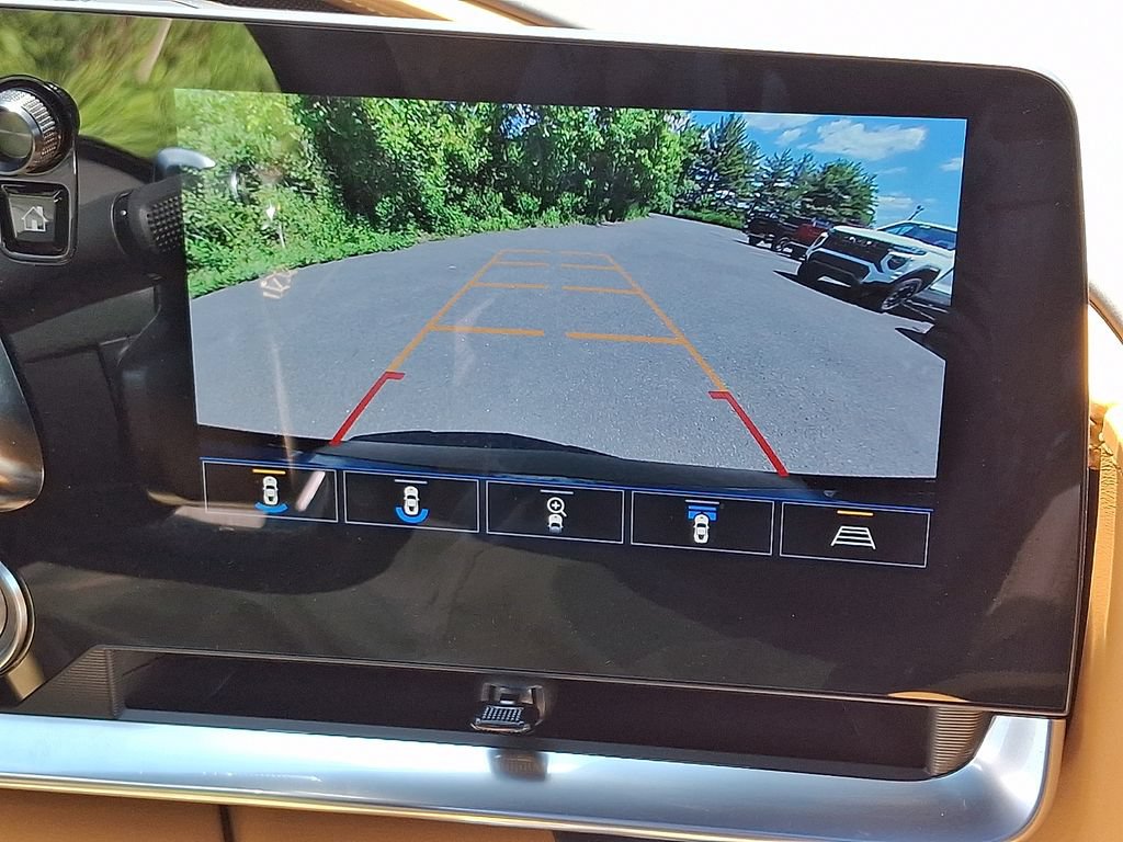 Used 2022 Chevrolet Corvette Stingray Premium Cpe w/ Z51 Performance Package RWD image 17
