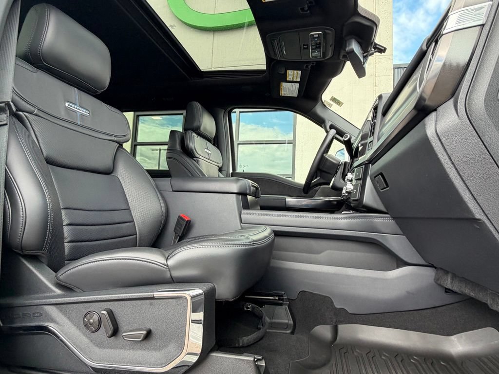 Used 2025 Ford F450 Platinum w/ FX4 Off-Road Package AWD/4WD image 10