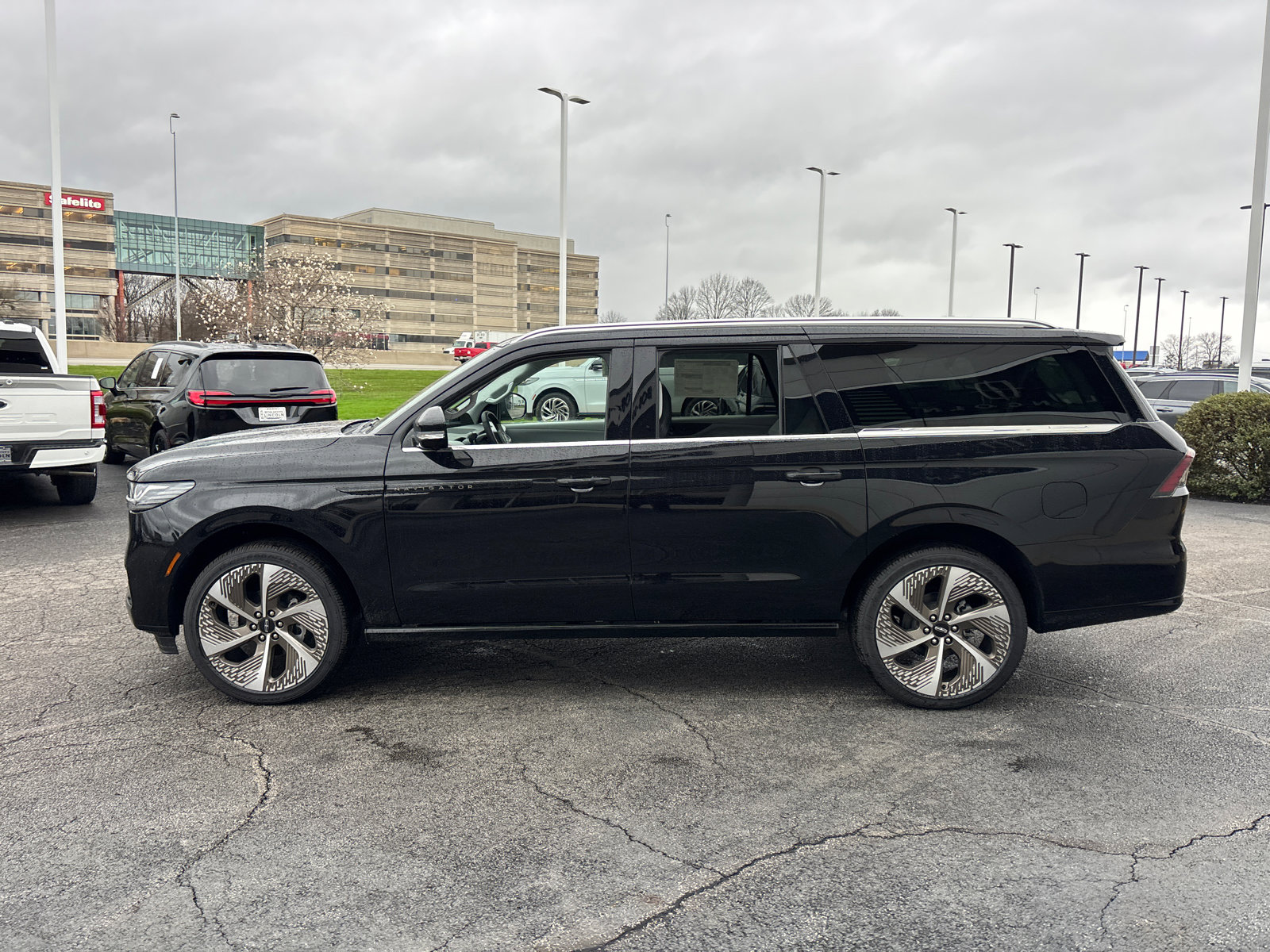 New 2026 Lincoln Navigator L Black Label image 4