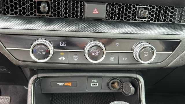 Used 2023 Honda CR-V LX image 17