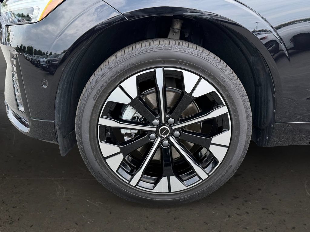 Certified 2026 Volvo XC60 B5 Plus w/ Protection Package Premier AWD/4WD image 27