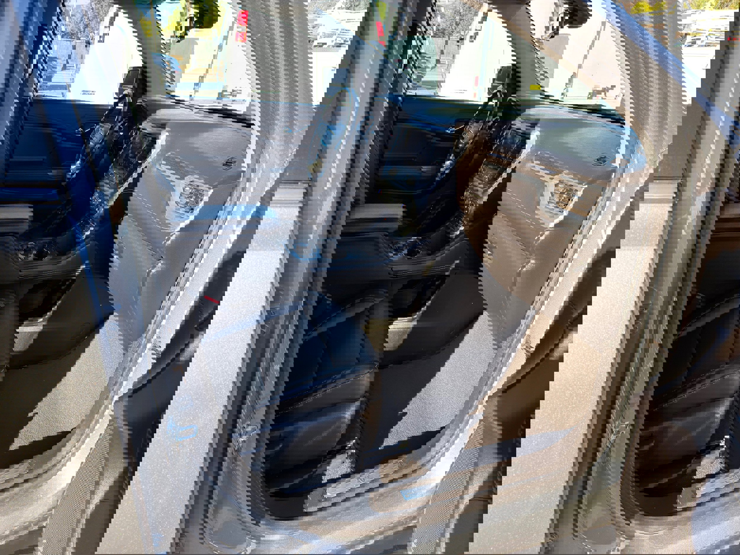 Used 2023 GMC Acadia SLT image 10