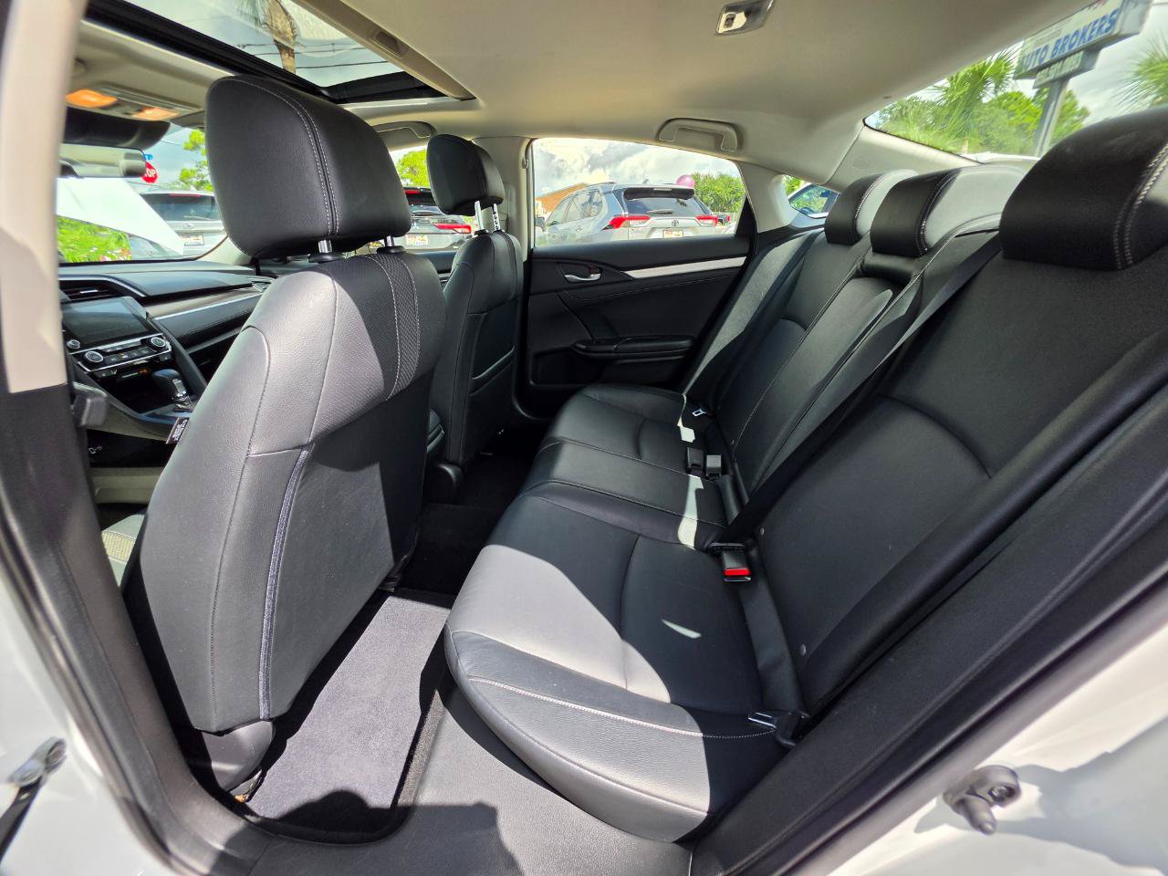 Used 2019 Honda Civic EX-L image 12