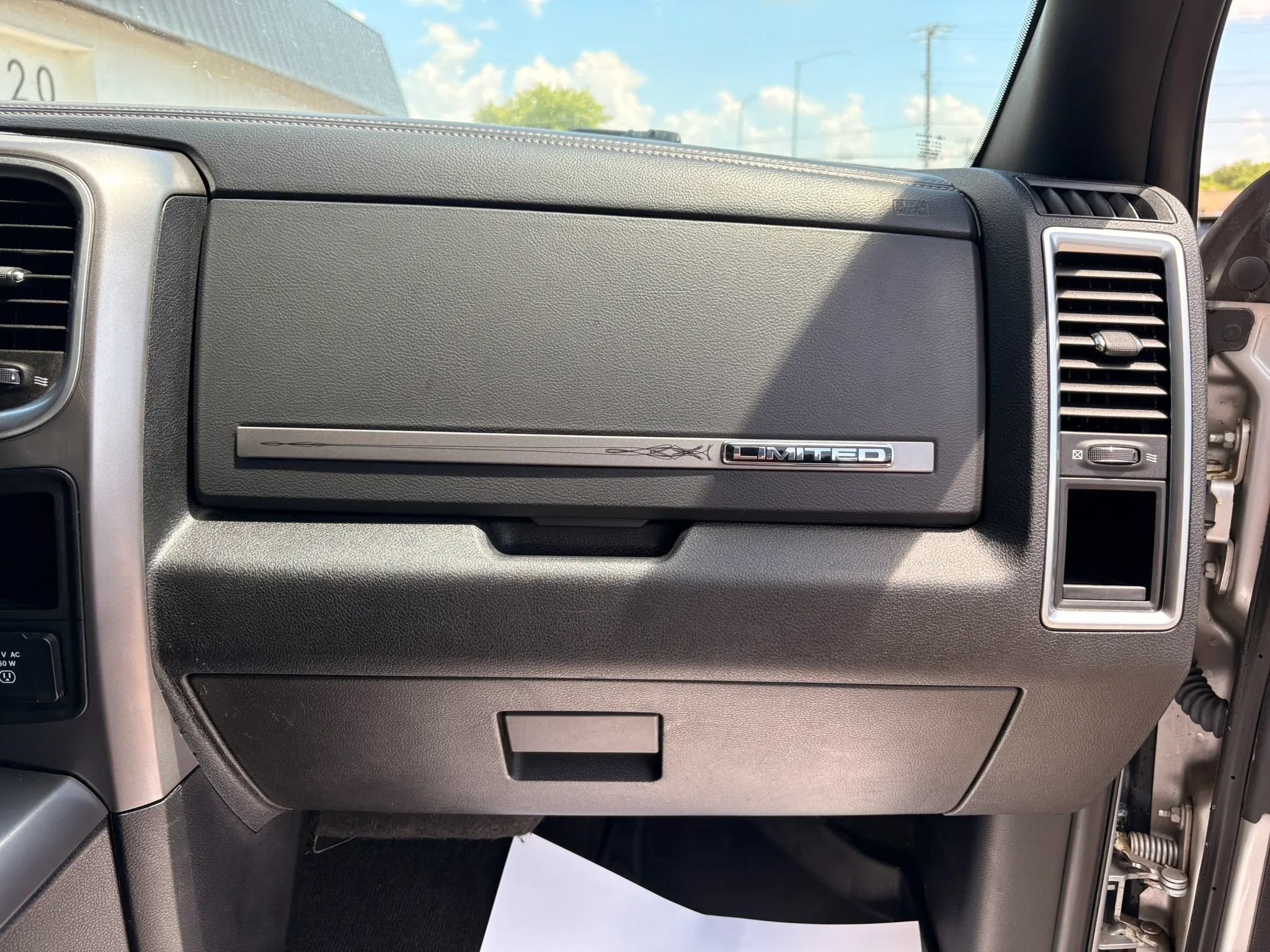 Used 2018 RAM 2500 Limited AWD/4WD image 20