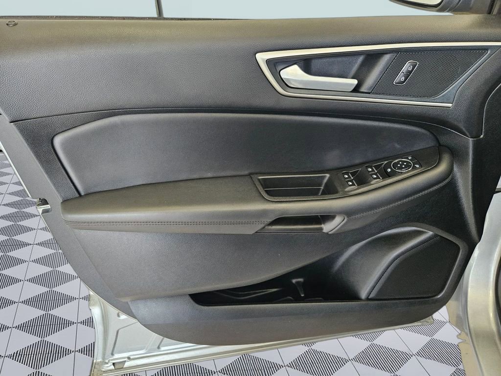 Used 2024 Ford Edge SEL AWD/4WD image 10