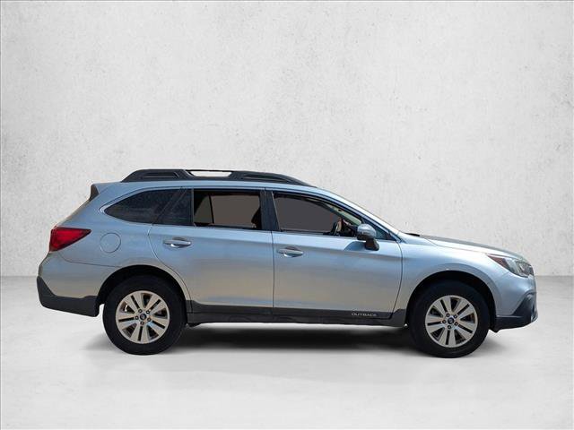 Used 2018 Subaru Outback 2.5i Premium image 4
