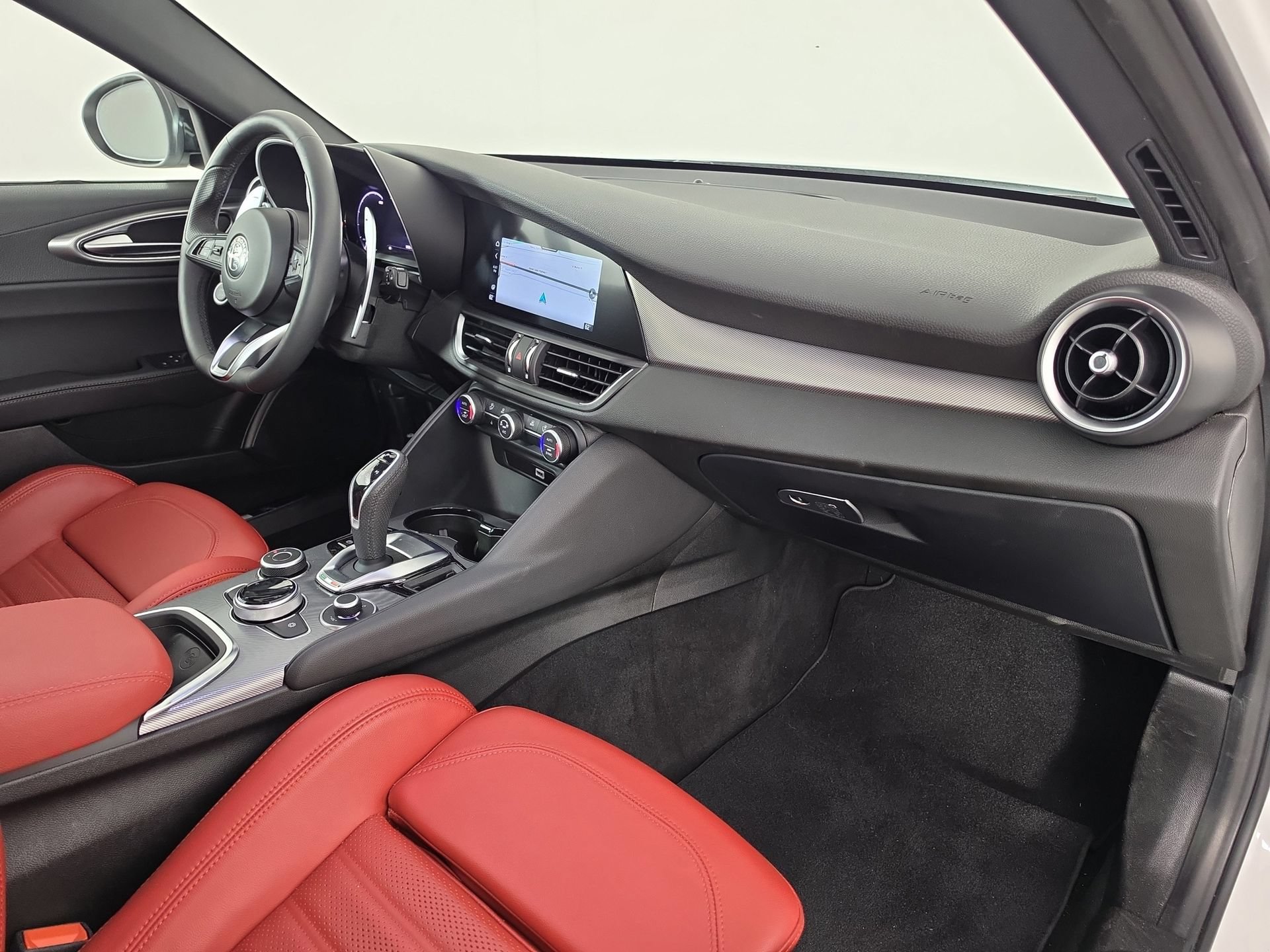 Used 2025 Alfa Romeo Giulia w/ Veloce Package Rwd image 45