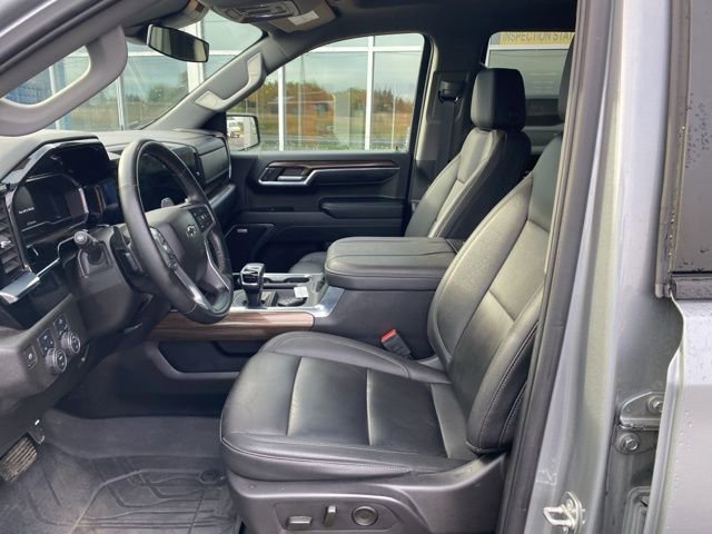 Used 2024 Chevrolet Silverado 1500 RST w/ Convenience Package II image 8