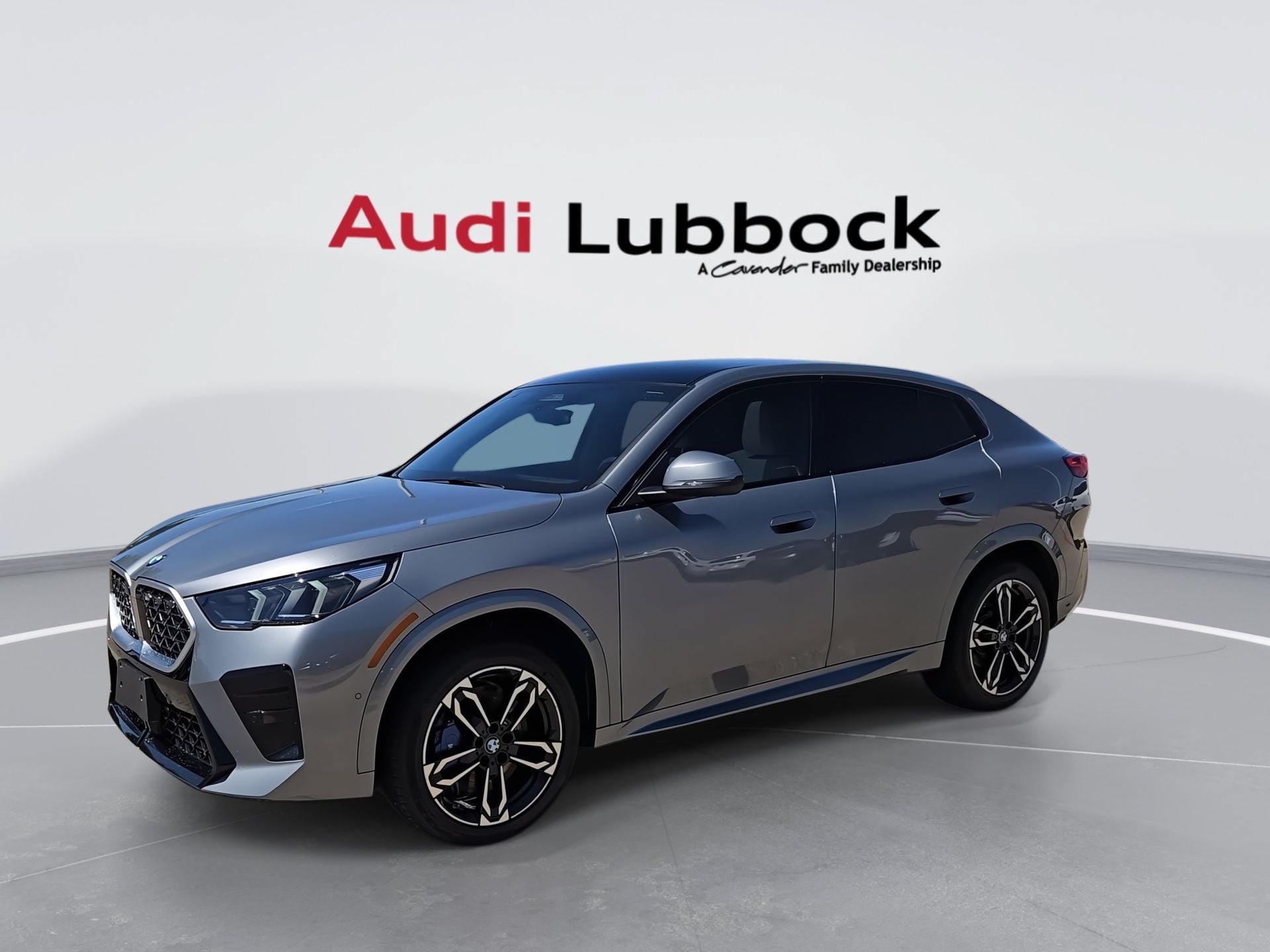 Used 2026 BMW X2 xDrive28i AWD/4WD image 4