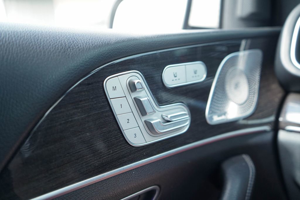 Used 2020 Mercedes-Benz GLE 350 w/ Premium Package image 26