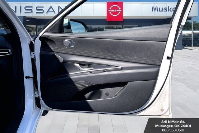 Used 2023 Hyundai Elantra SEL image 24