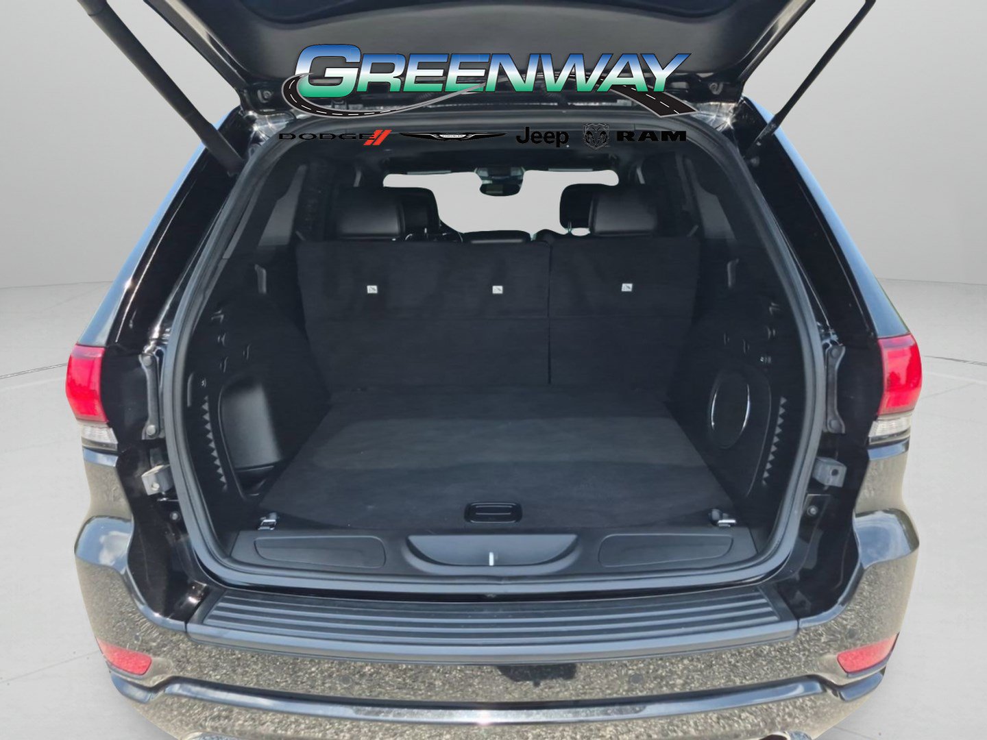 Used 2022 Jeep Grand Cherokee Laredo X RWD image 6
