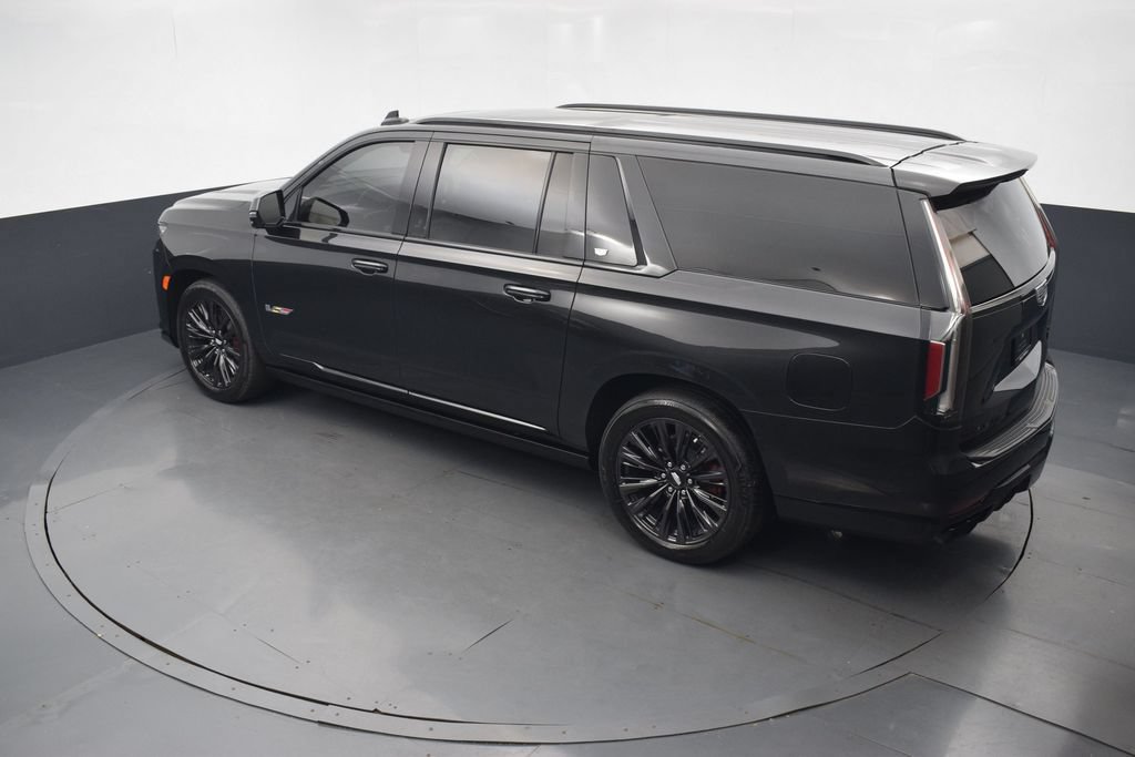 Certified 2024 Cadillac Escalade ESV V w/ LPO, ONYX Package AWD/4WD image 47