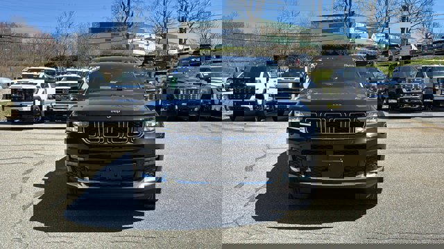 Certified 2021 Jeep Grand Cherokee L Limited AWD/4WD image 3