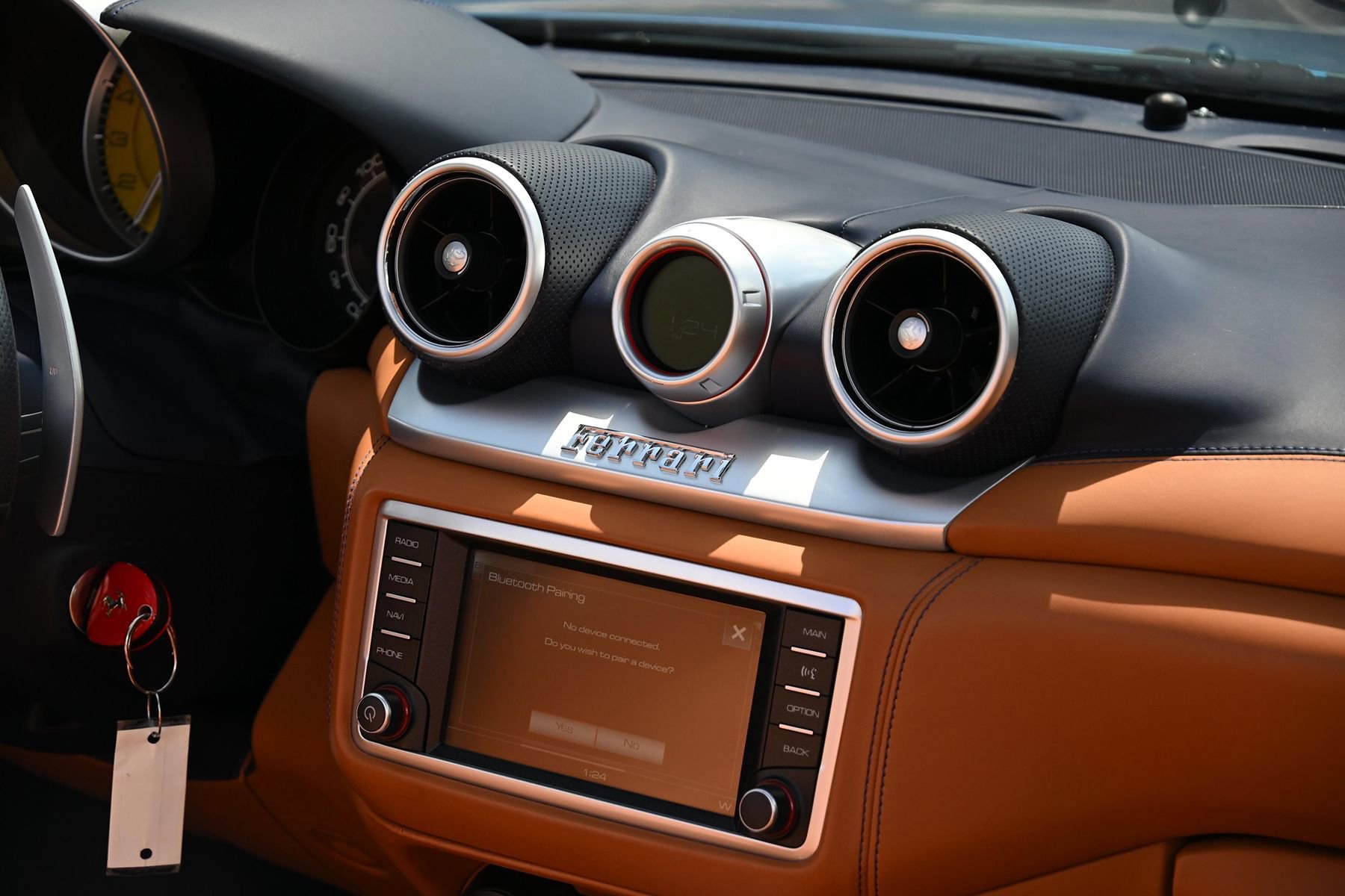 Used 2015 Ferrari California T RWD image 36