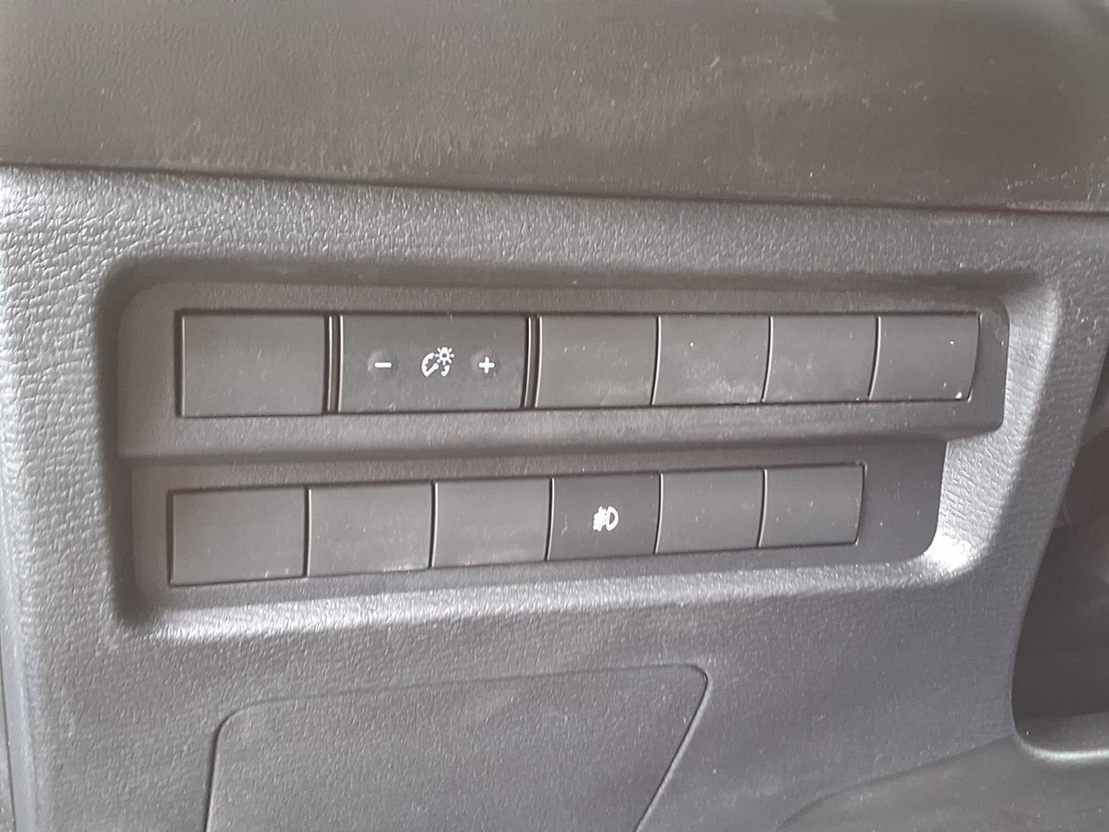 Used 2024 Mitsubishi Outlander ES image 19