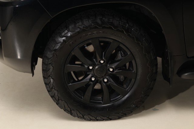 Used 2016 Toyota Land Cruiser AWD/4WD image 53