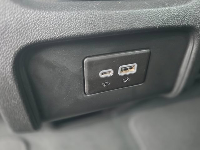 Used 2025 Chevrolet Blazer LT FWD image 18