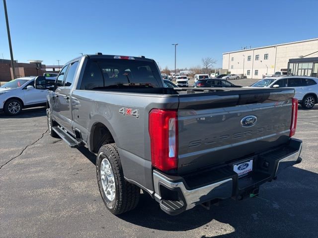 Used 2025 Ford F250 XLT AWD/4WD image 3