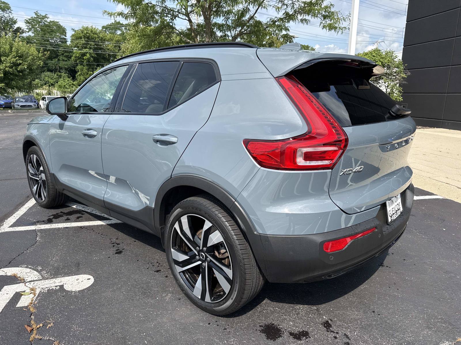 Used 2023 Volvo XC40 B5 Ultimate w/ Protection Package Premier AWD/4WD image 8