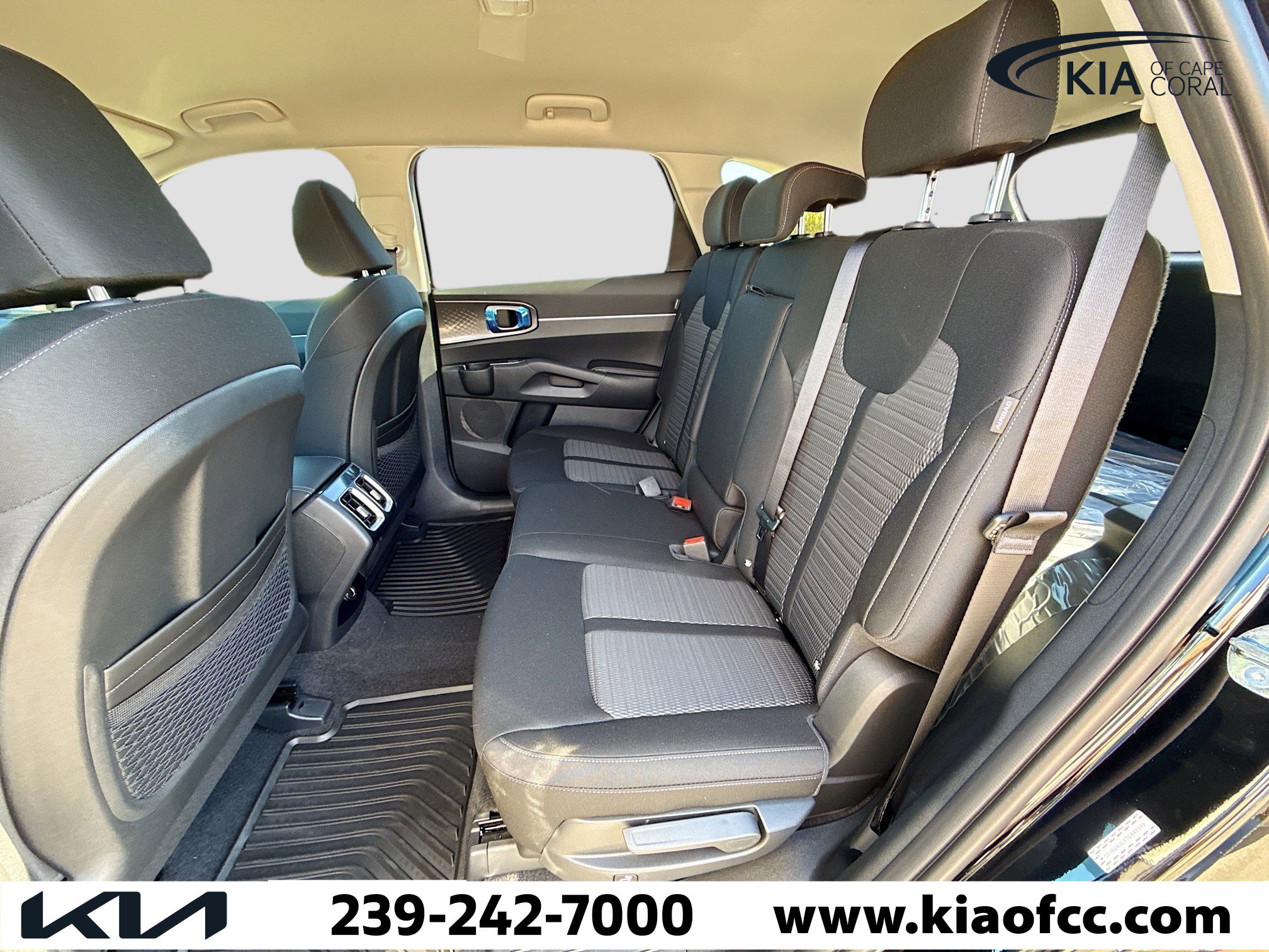 New 2026 Kia Sorento LX FWD image 17