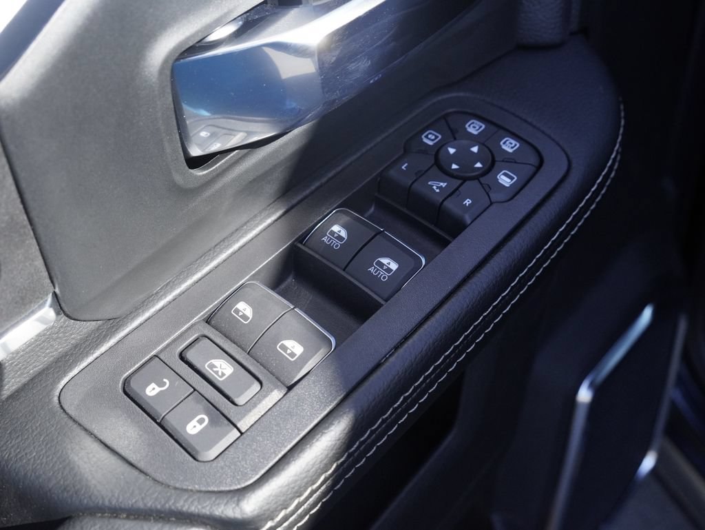 New 2026 RAM 2500 Laramie w/ Night Edition AWD/4WD image 13