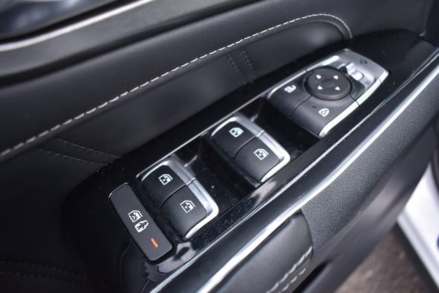 Used 2023 Kia Sorento SX image 22